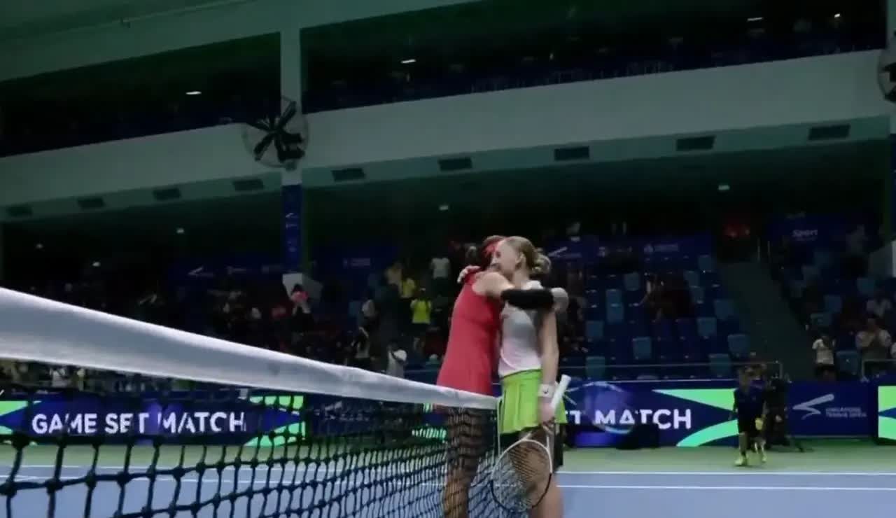 委内瑞拉女足大胆冲锋，赢得比赛